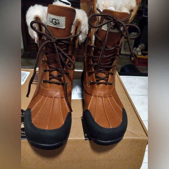 Grandpa’s never worn BRAND NEW UGG BOOTS - Picture 3 of 10